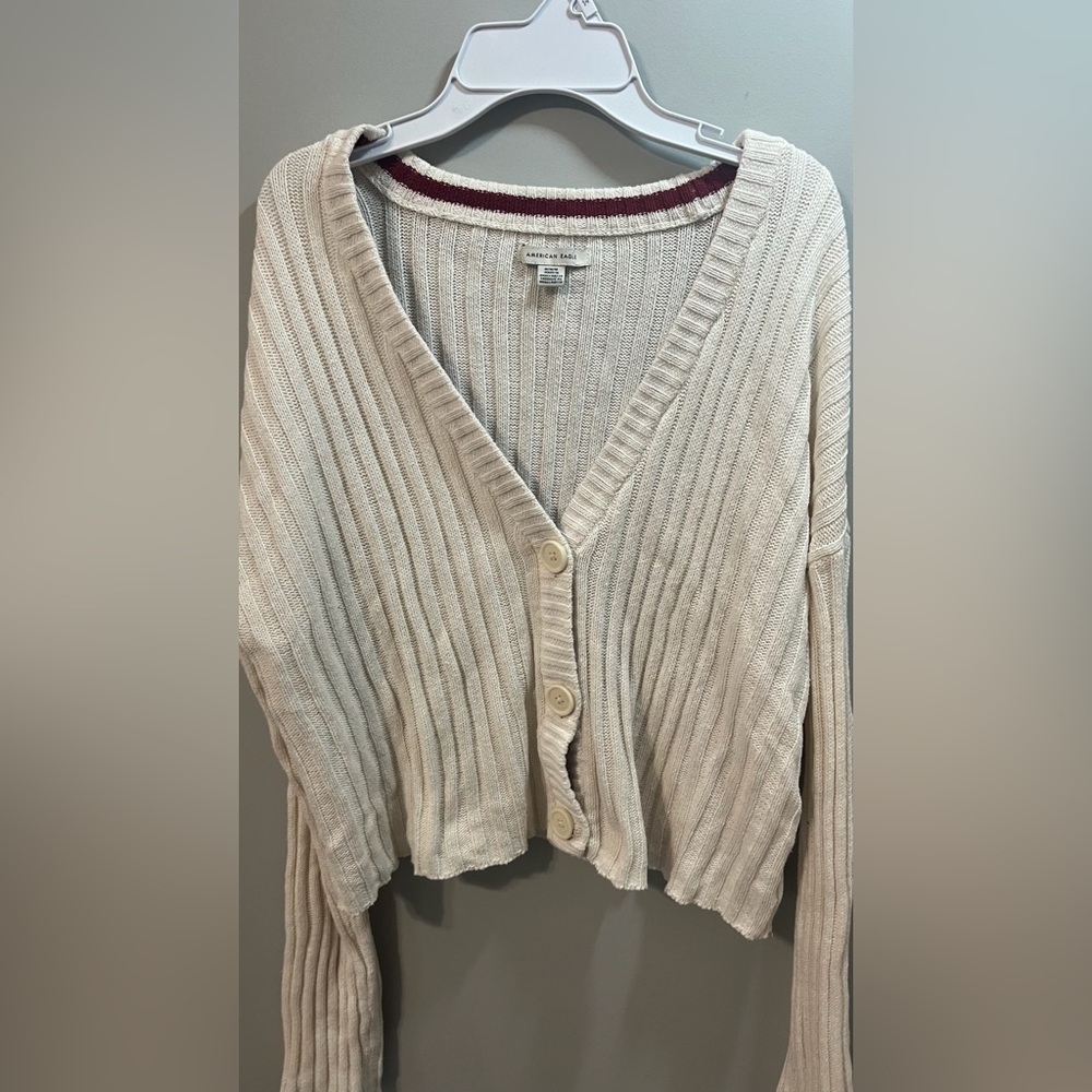 AE Cream Cropped Button Up Cardigan Size M